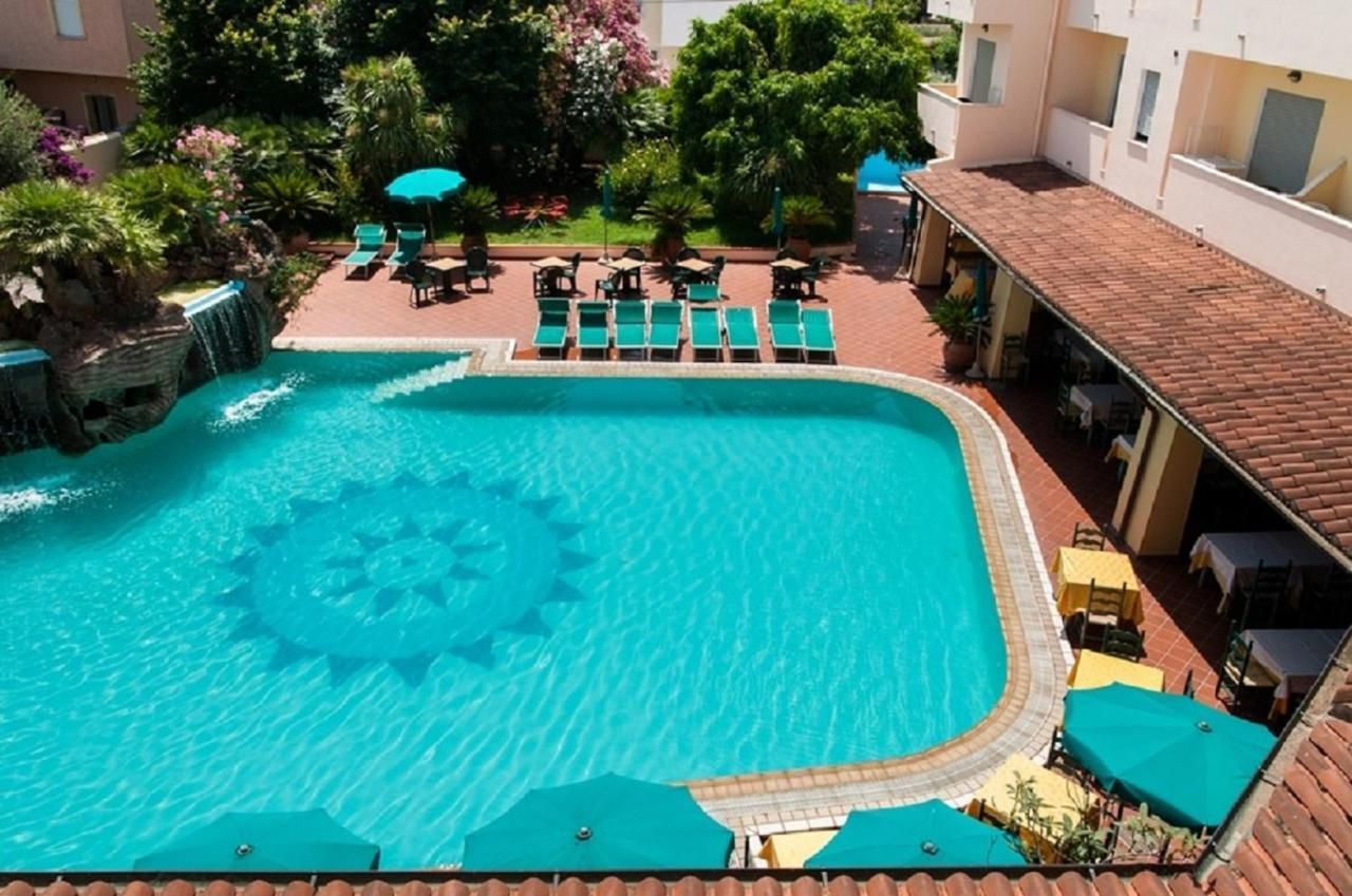 الشقق الفندقية Le Residenze Del Golfo Di أروسييْ المظهر الخارجي الصورة
